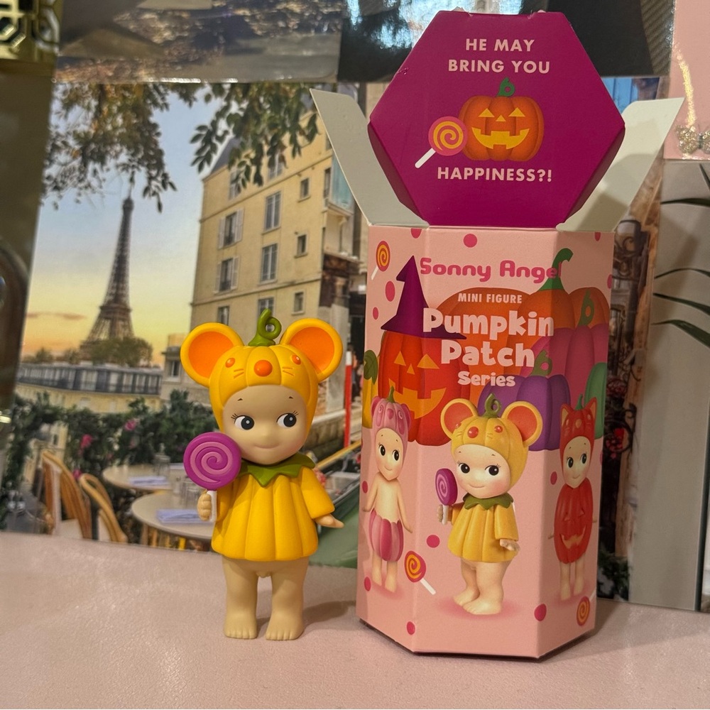 Sonny Angel Mouse Pumpkin Patch Series comes W